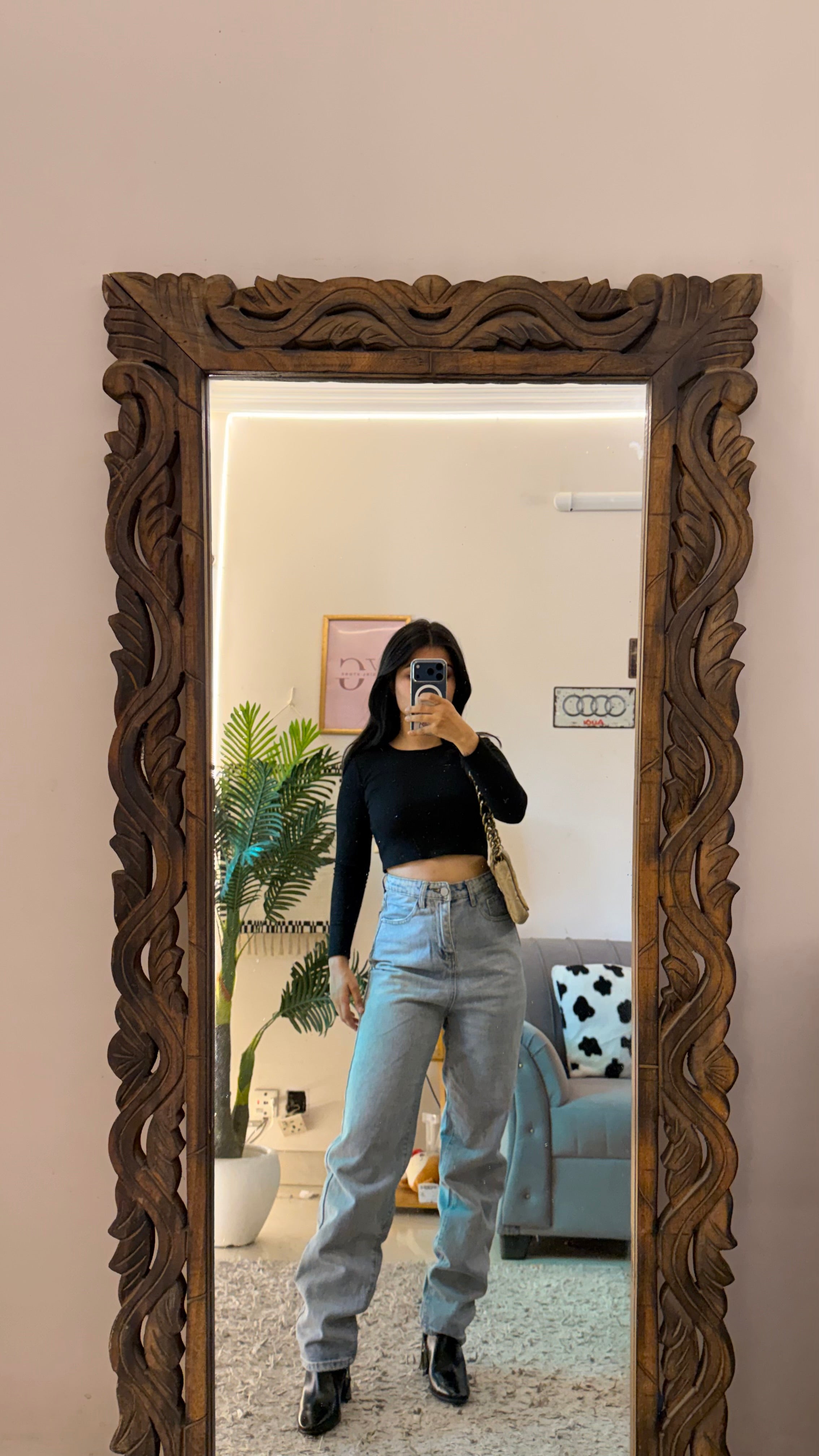 43 Vintage Jeans W26/L40/Hips34/Thighs20/Rise12