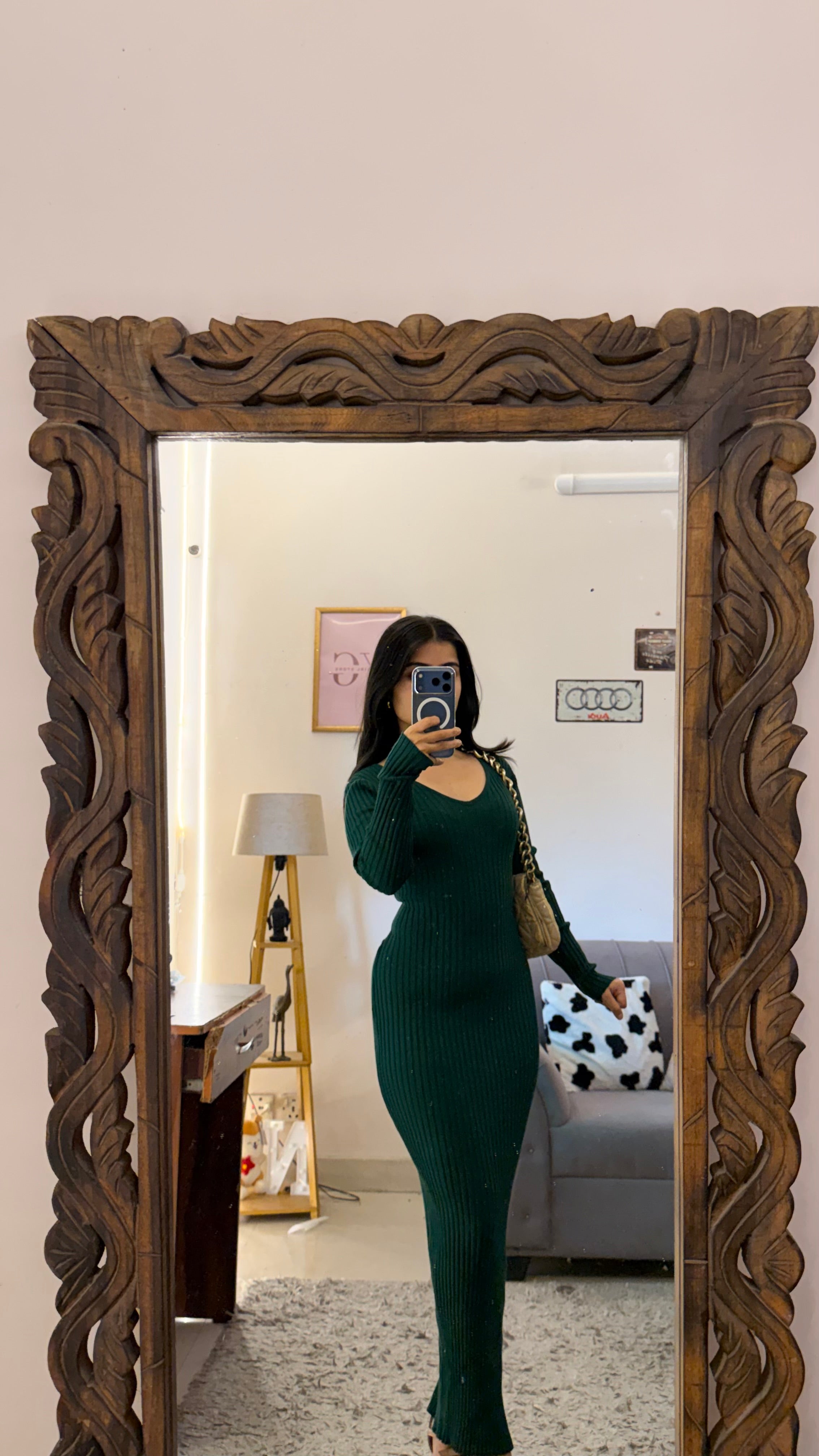 64 Bodycon dress 28-32 bust /l:47