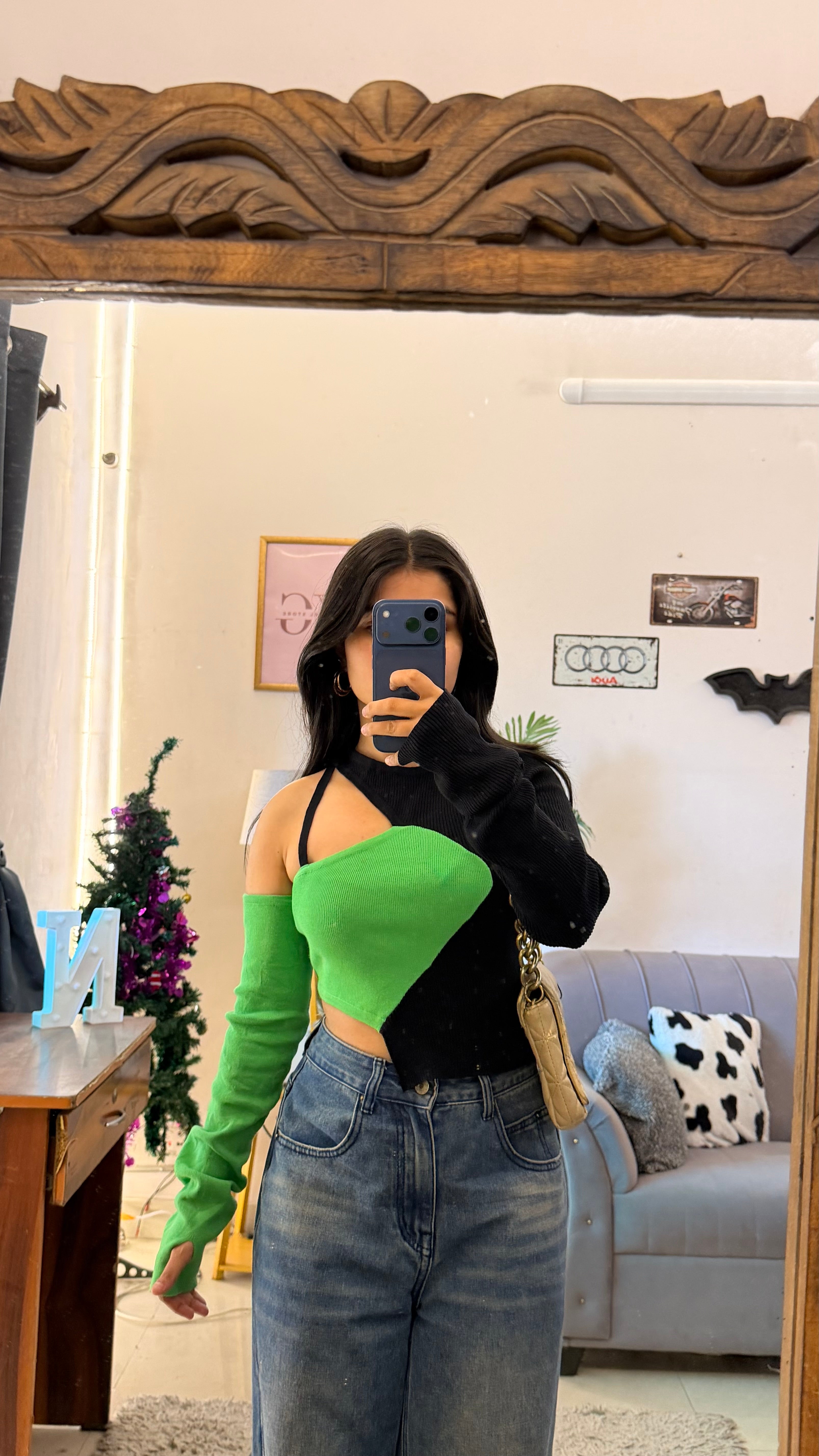 82 cute Top 32-34 bust
