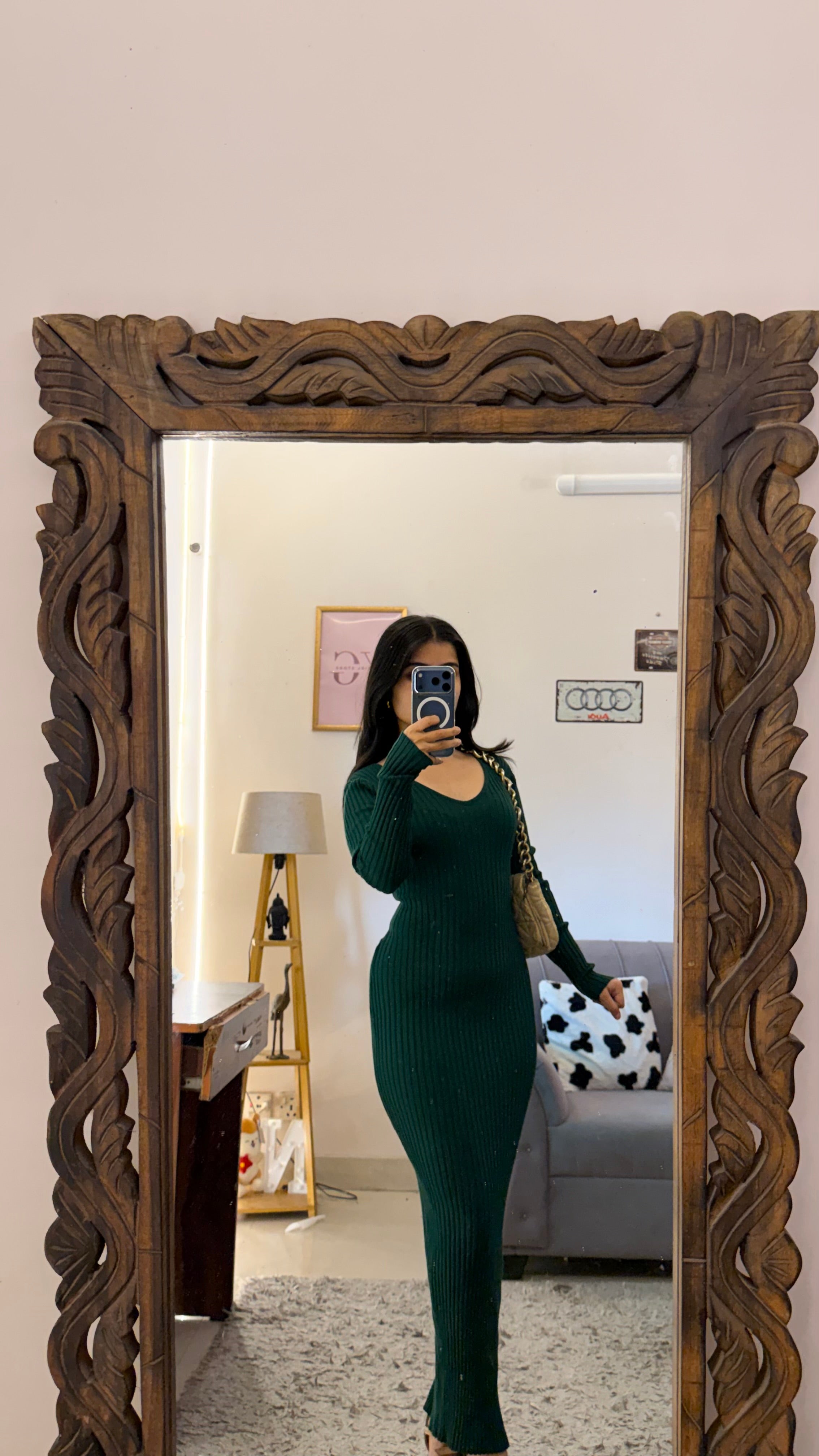 64 Bodycon dress 28-32 bust /l:47