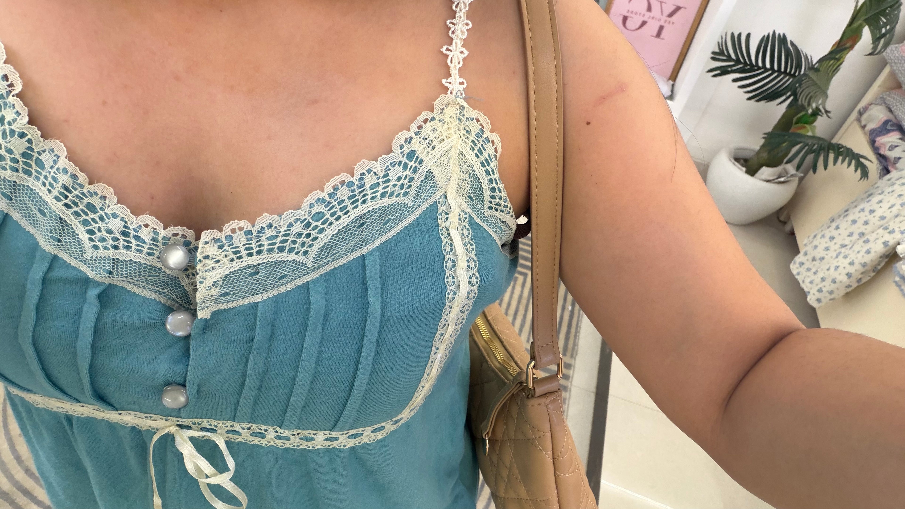 106 y2k top thrifted 30-34 bust