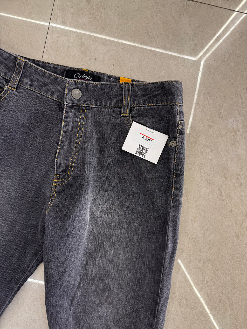 12) Vintage jeans waist:26/l:37/inceam:9/hips:34