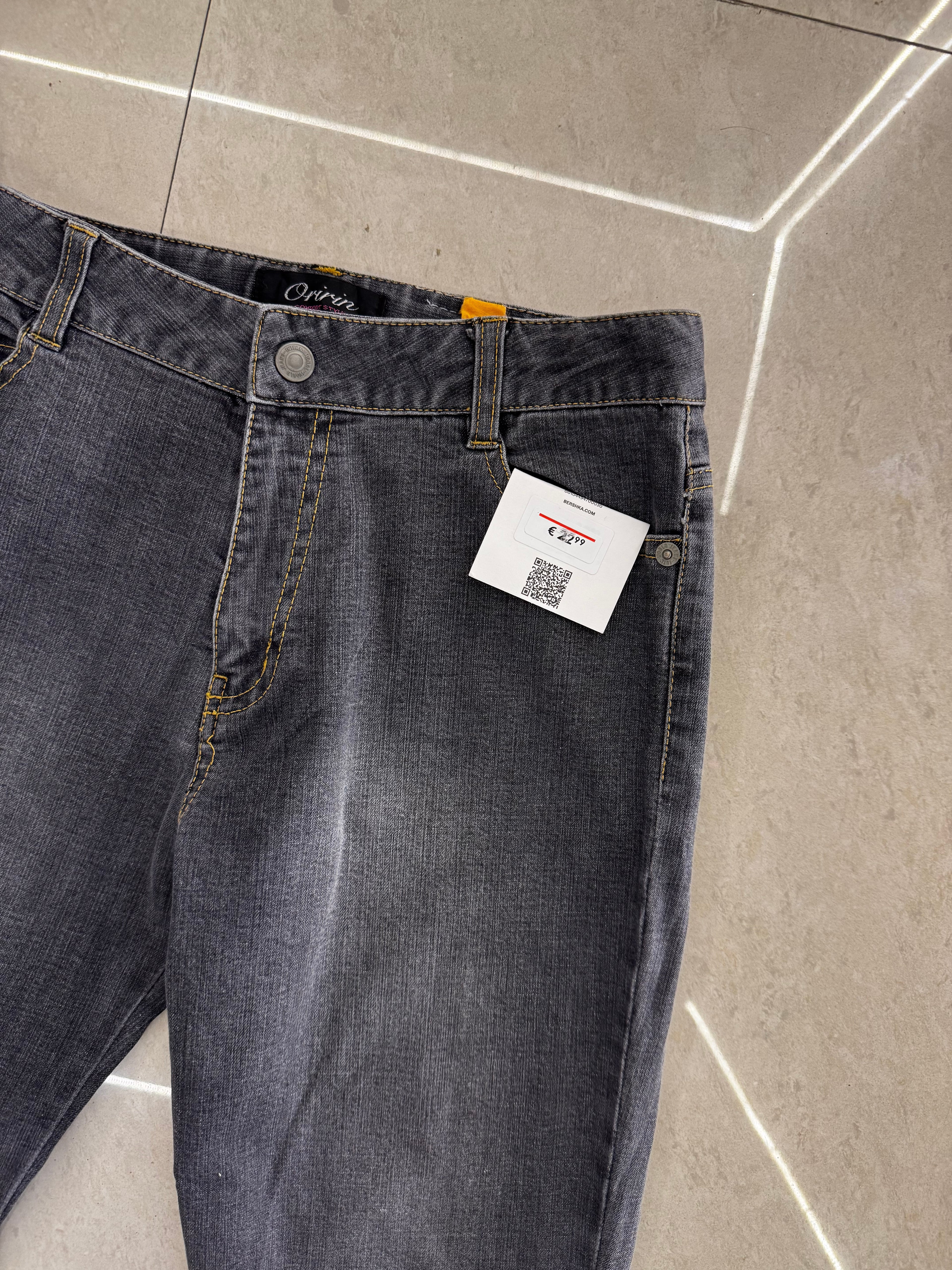 12) Vintage jeans waist:26/l:37/inceam:9/hips:34
