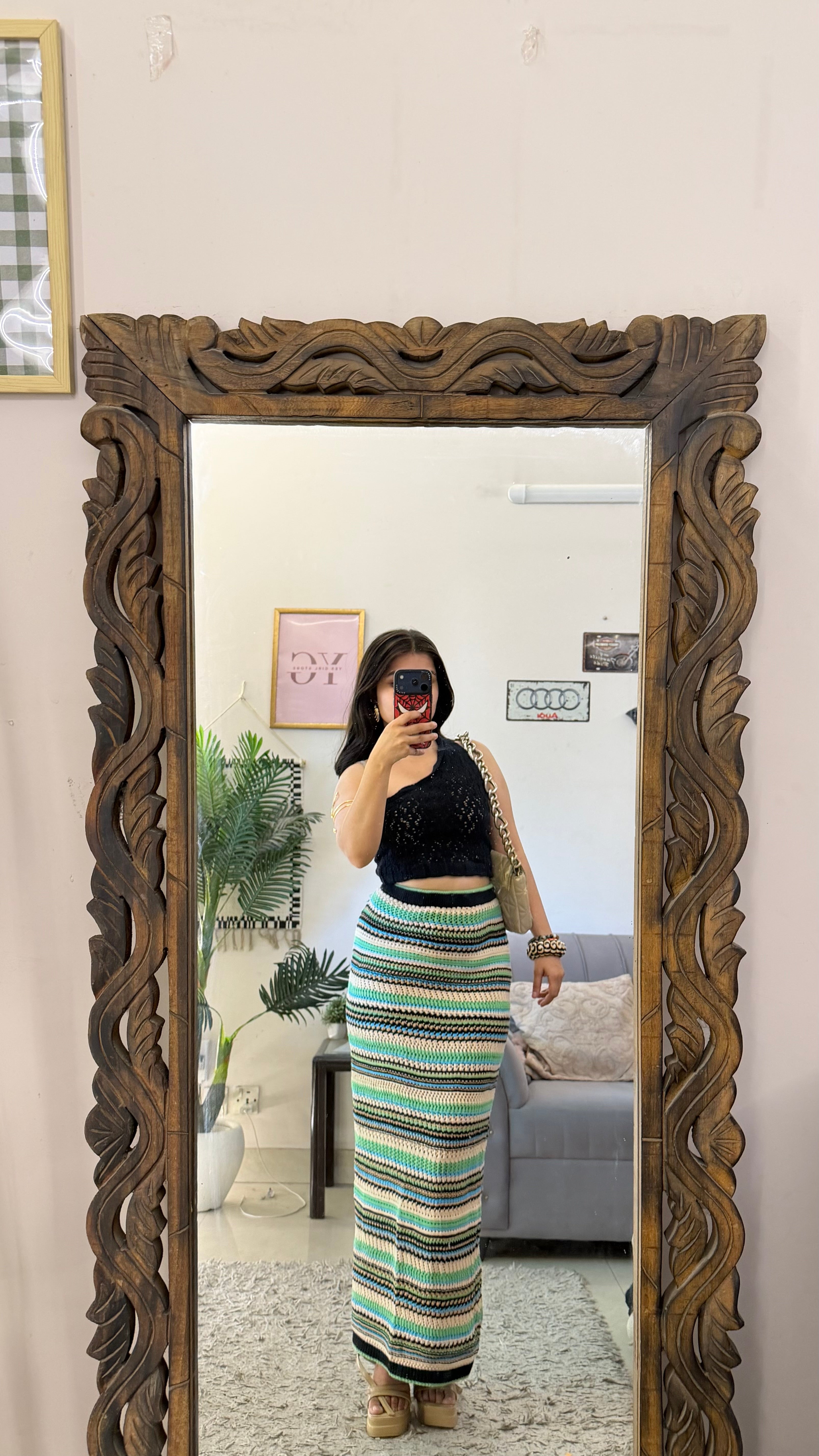 50) crochet skirt 30-32 waist/l:37