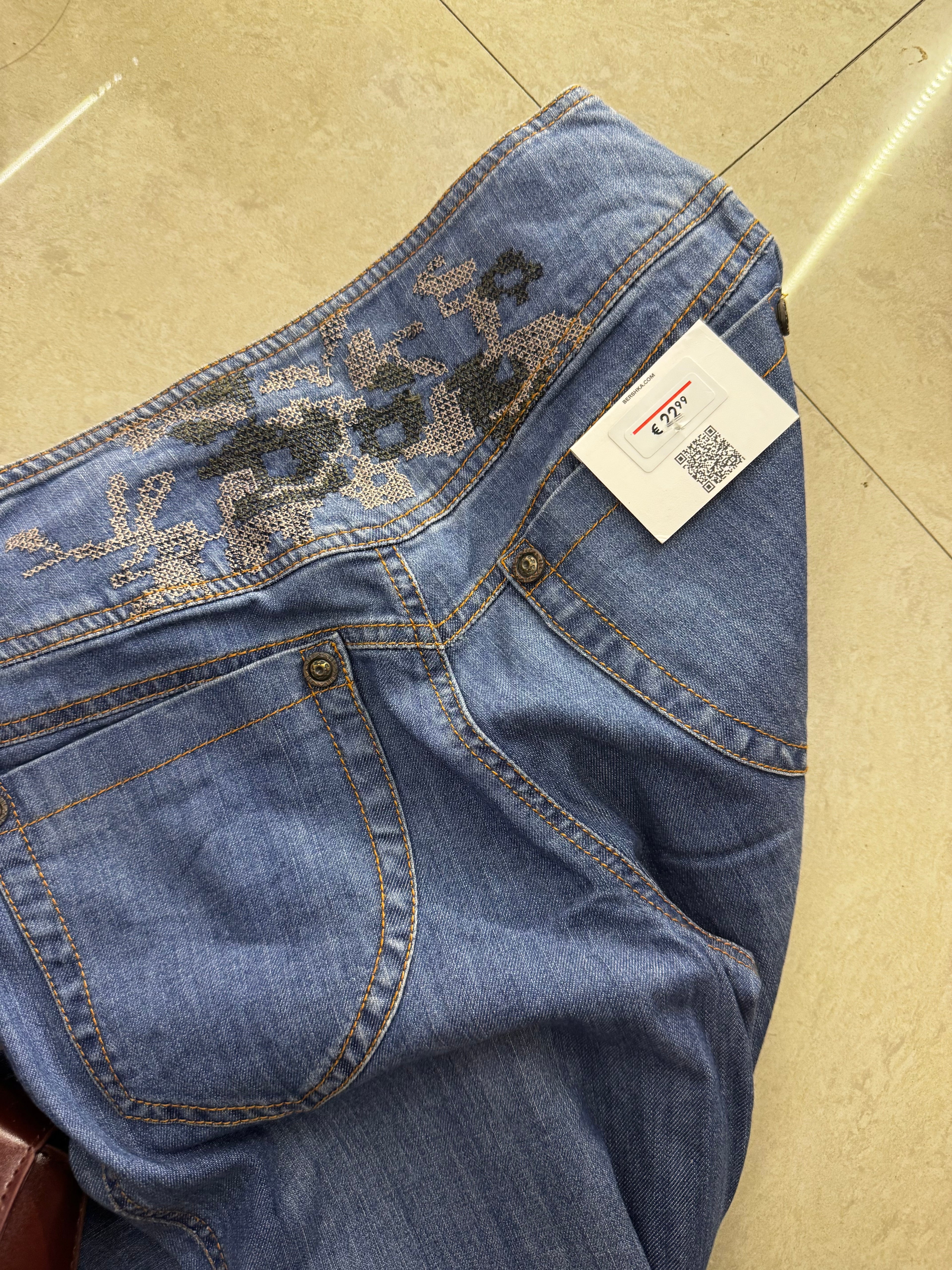 8) Vintage Jeans waist:26/l:38/inceam:9/hips:34