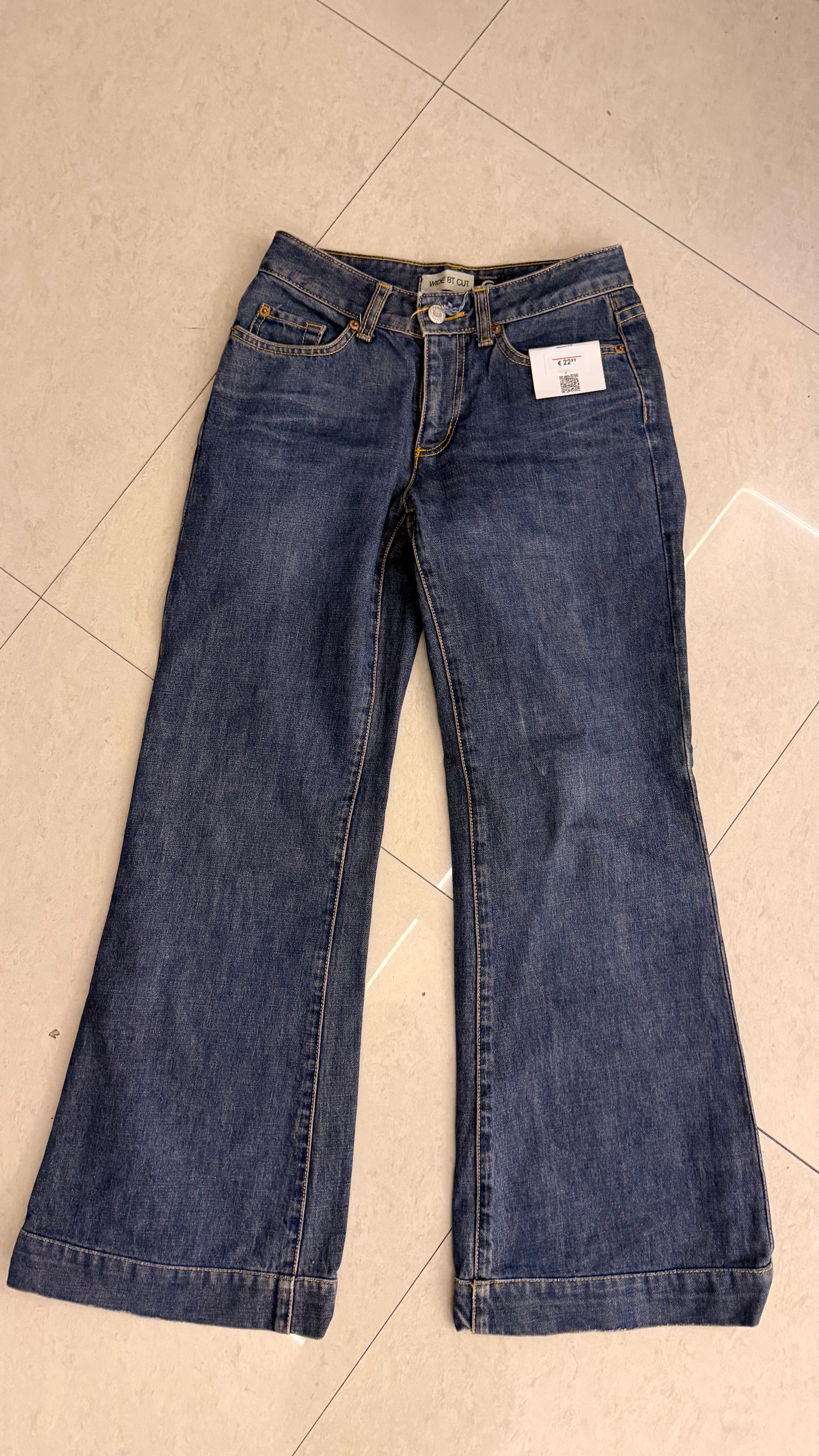 3 Denim W24/L36/Hips32/Thighs19/Raise8