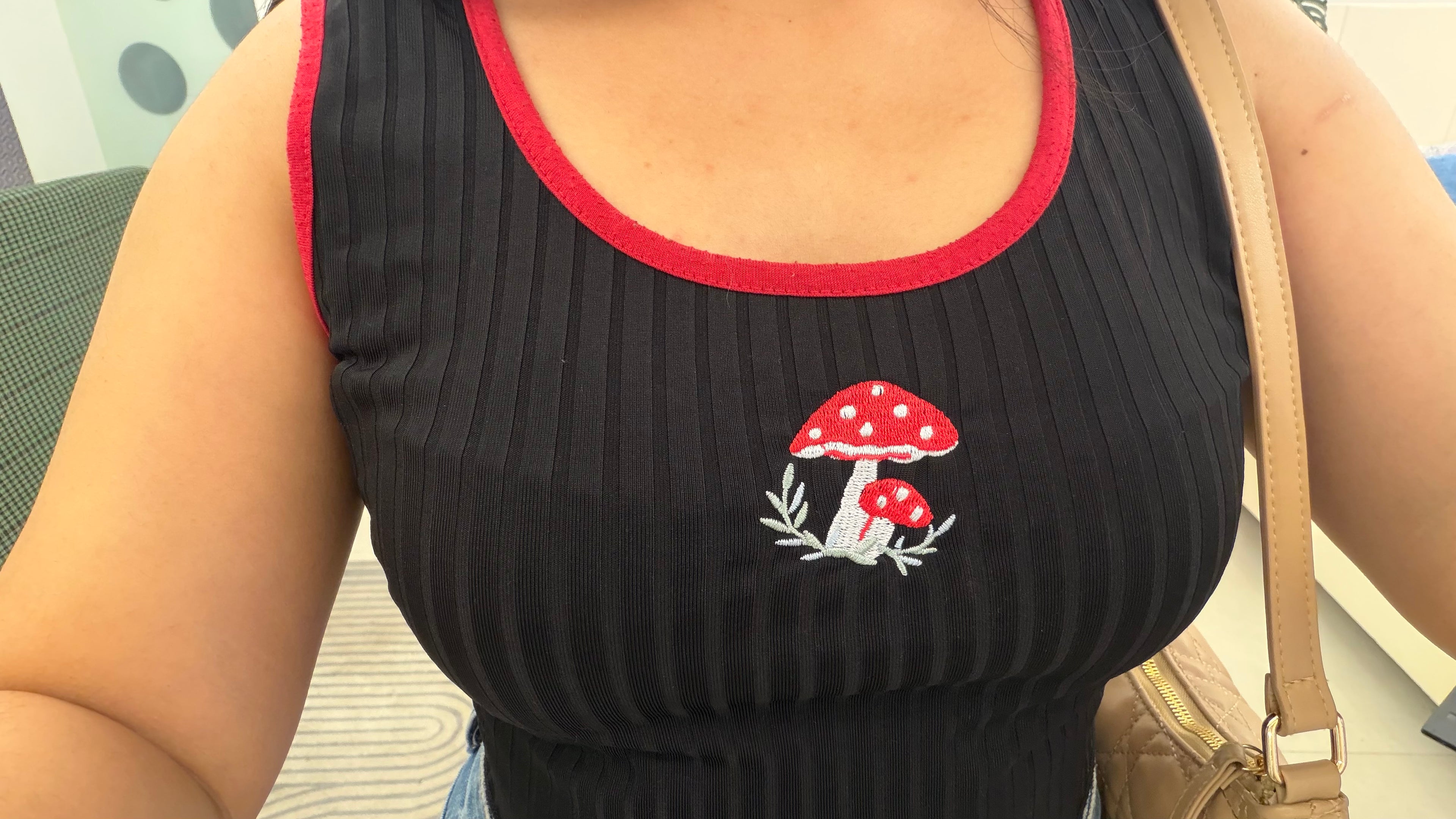 77 cute top 32-34 bust