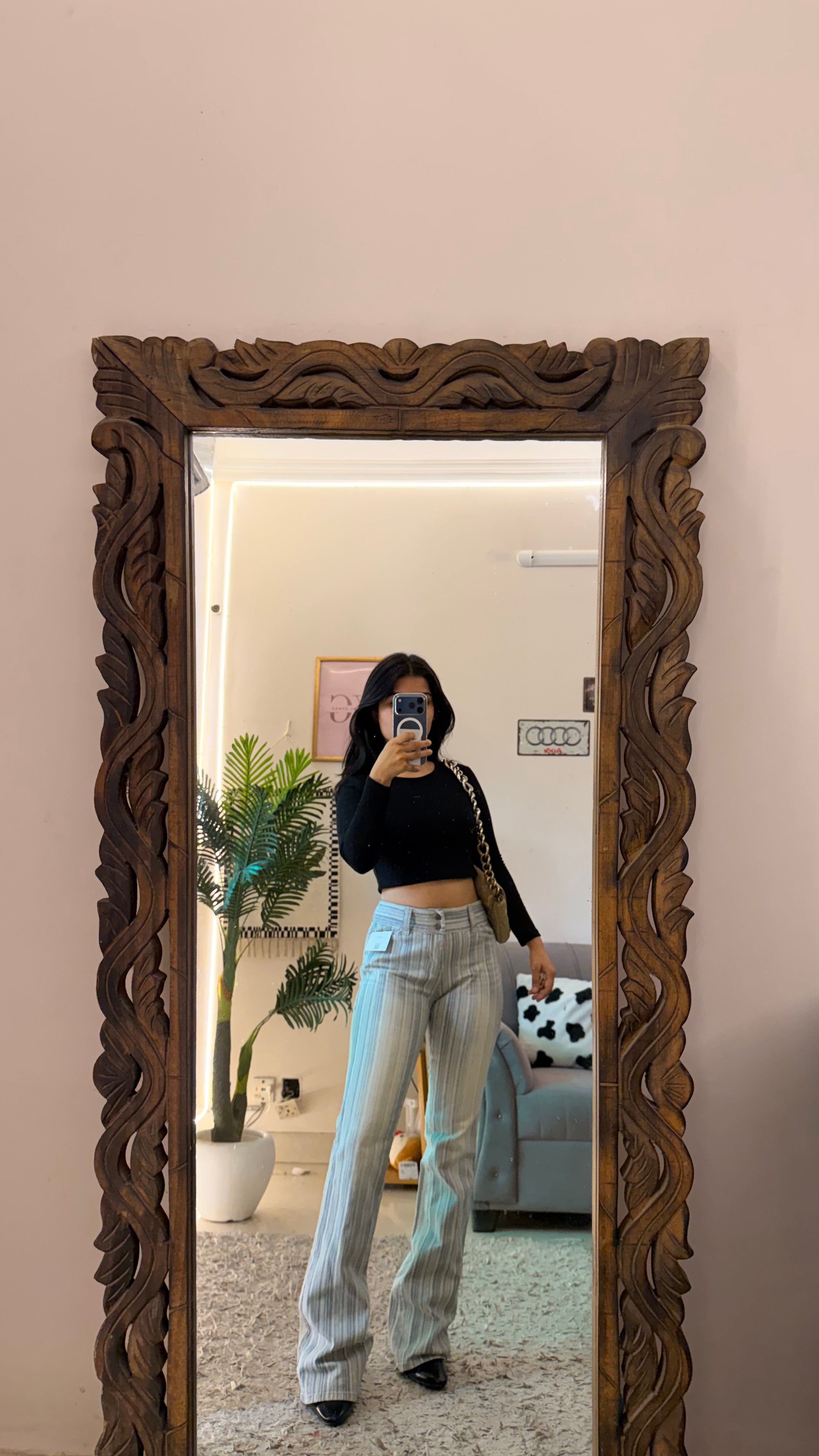 37 Vintage Jeans W28/L40/Hips34/Thighs22/Rise9