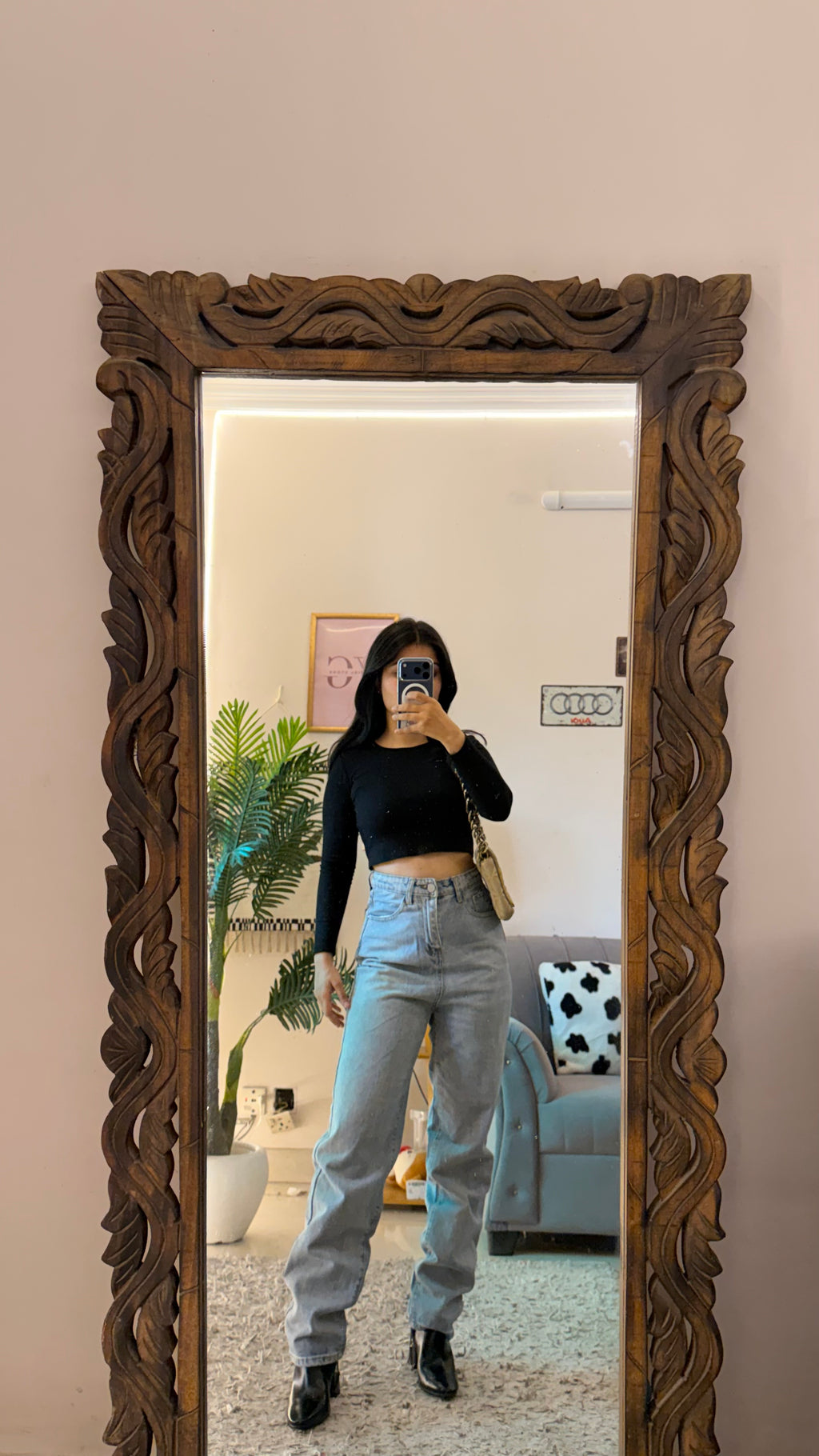 43 Vintage Jeans W26/L40/Hips34/Thighs20/Rise12