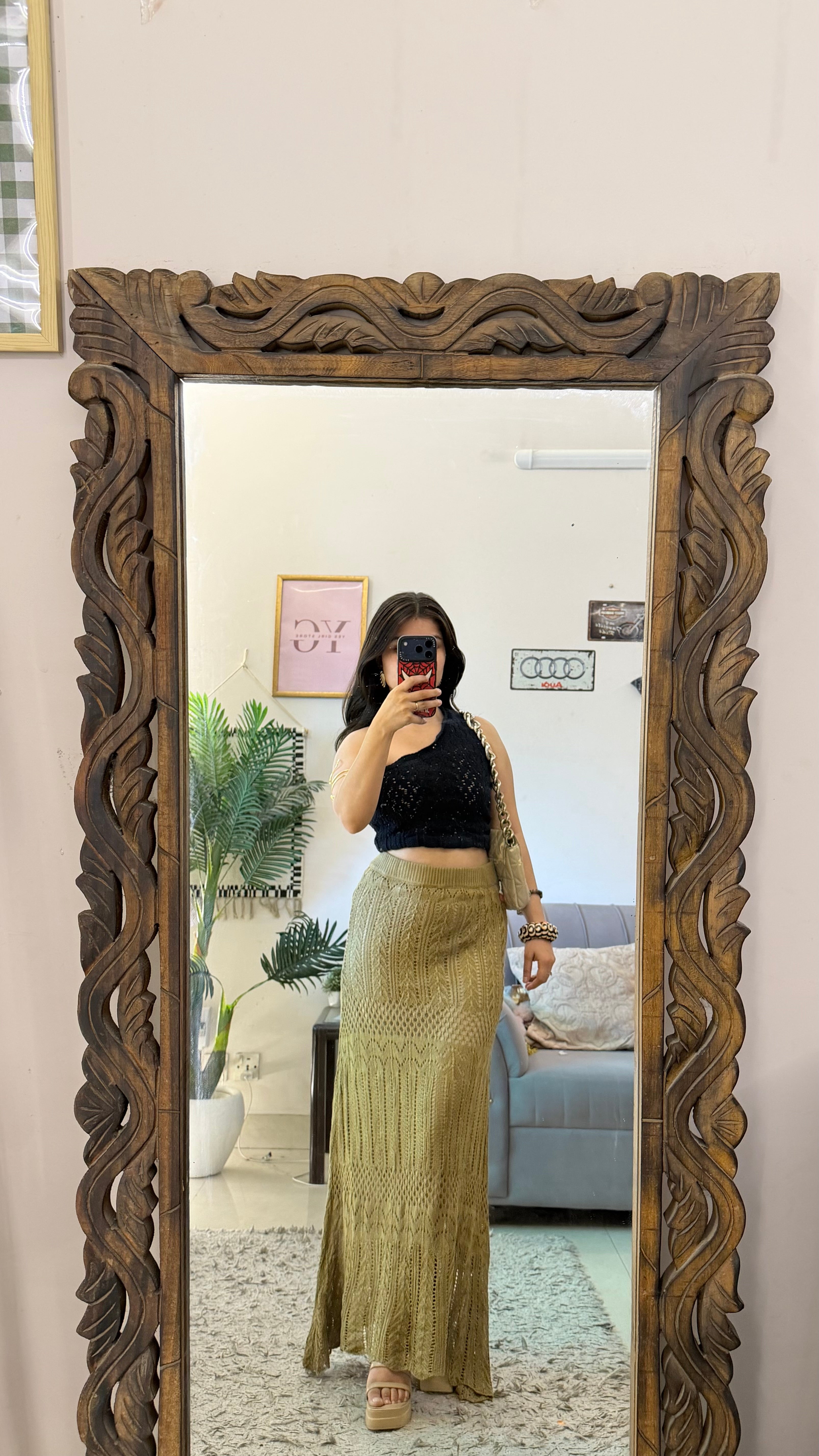 73 crochet skirt 28-32w/42L