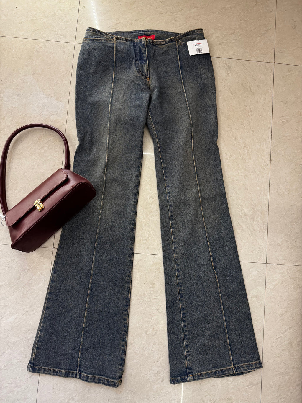 3) Vintage Jeans waist:27/l:38/inceam:9/hips:34