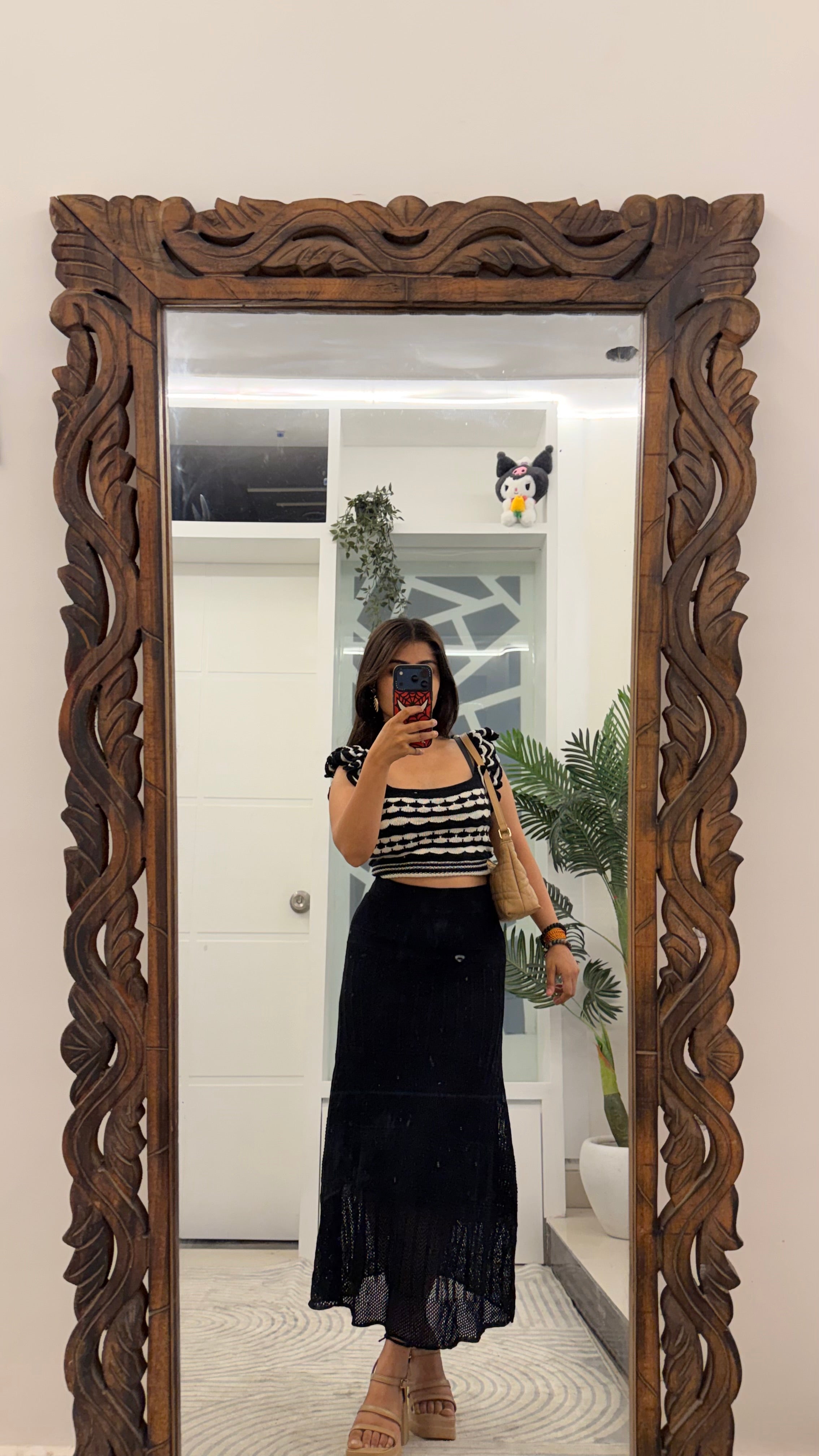 17 Crochet Skirt 28-32 waist/l: 32