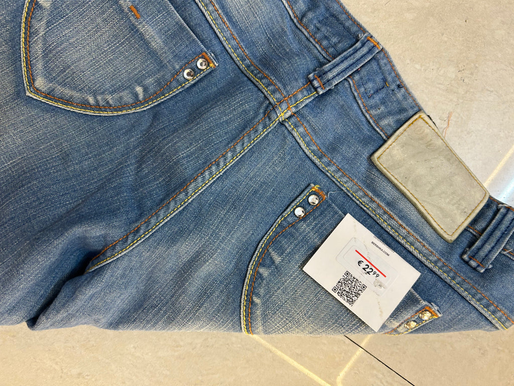 32)vintage jeans w:32/l:42/inceam:9/hips:36