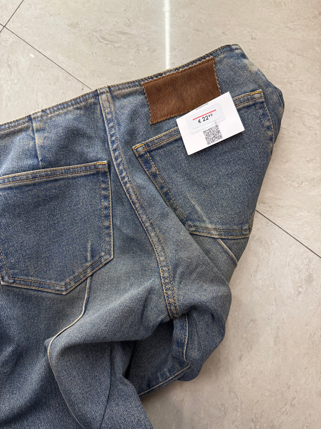 3) Vintage Jeans waist:27/l:38/inceam:9/hips:34