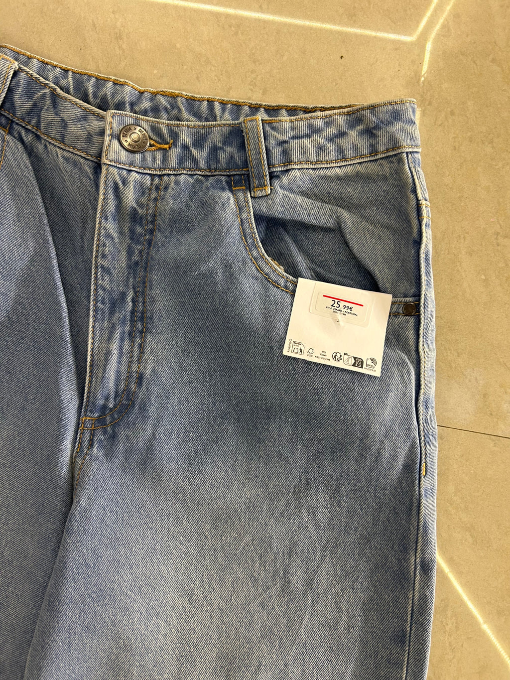 18) Vintage jeans waist:27/length:41/ highwaist:13/hips:35